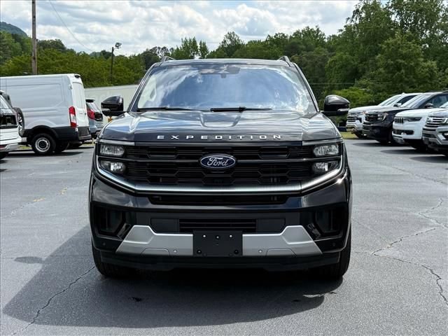 Certified 2025 Ford Expedition Platinum AWD/4WD image 9
