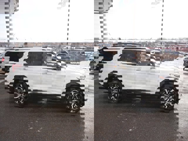 Certified 2020 Ford Explorer ST w/ Premium Technology Package image 4