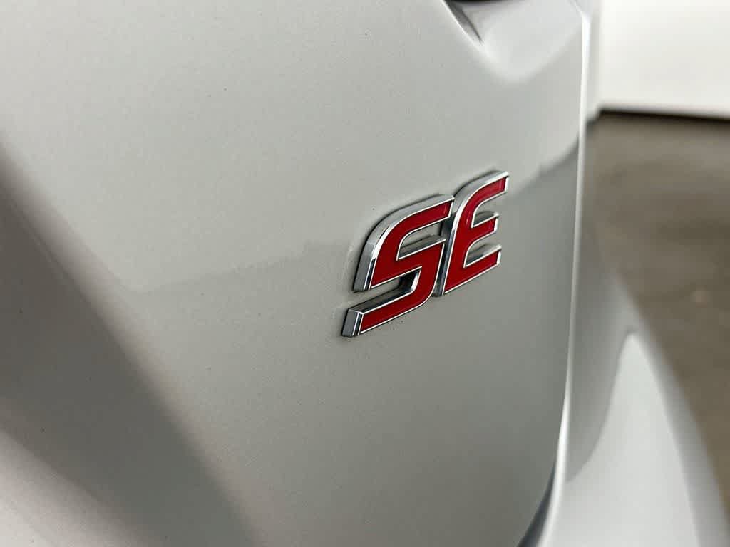 Used 2022 Toyota Corolla SE FWD image 7