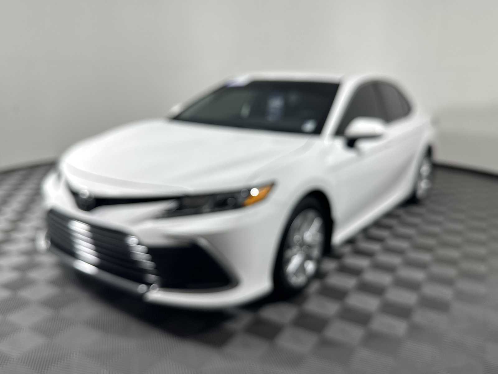 Used 2024 Toyota Camry LE w/ Convenience Package FWD image 2
