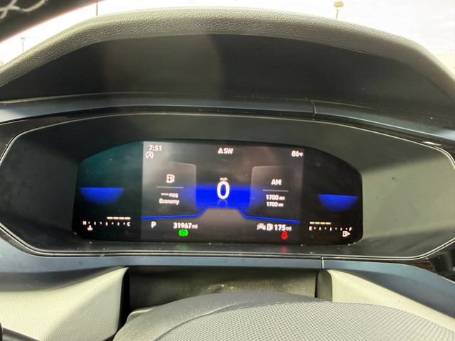 Used 2022 Volkswagen Taos SE FWD image 14