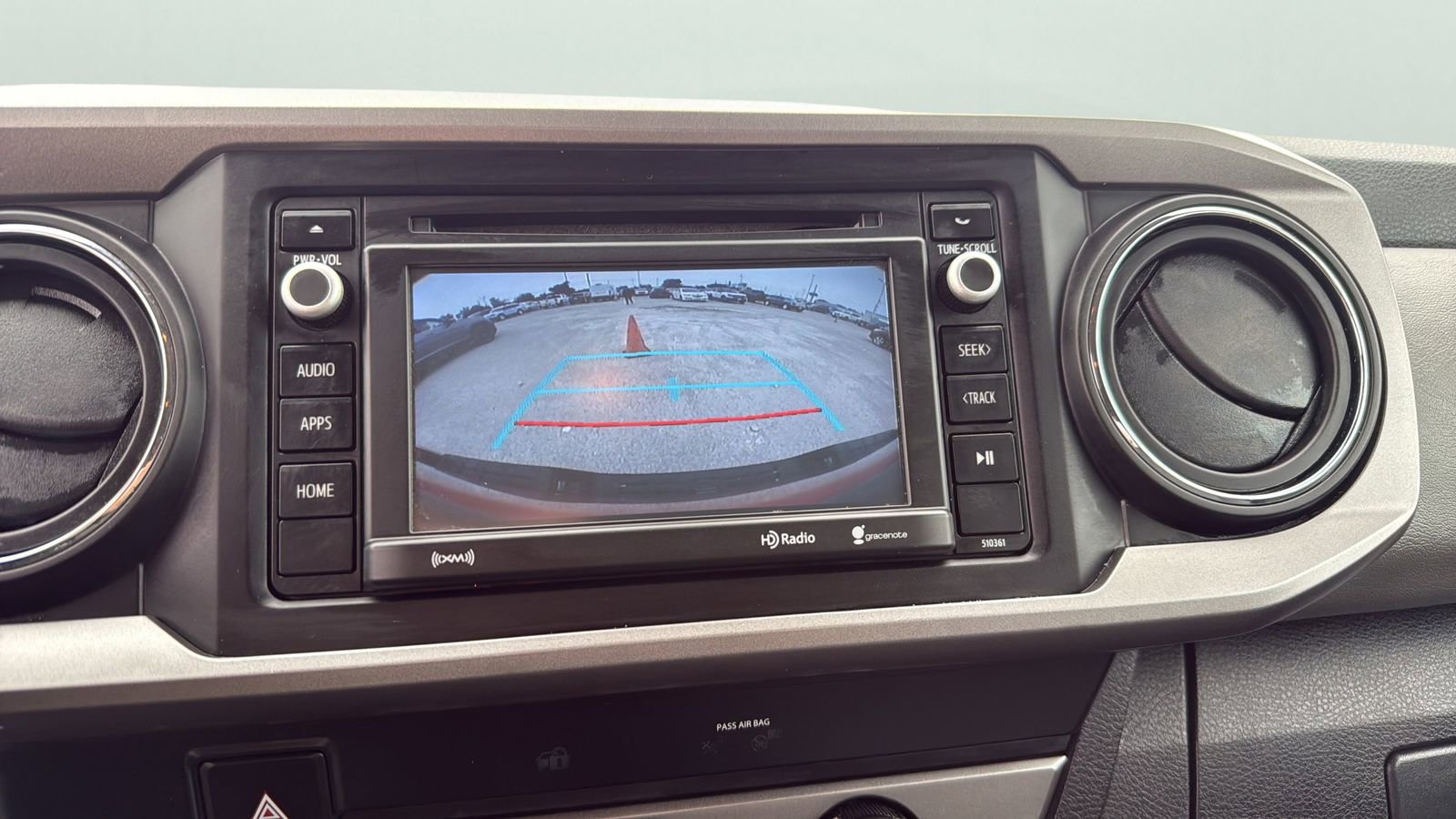 Used 2019 Toyota Tacoma SR5 AWD/4WD image 18