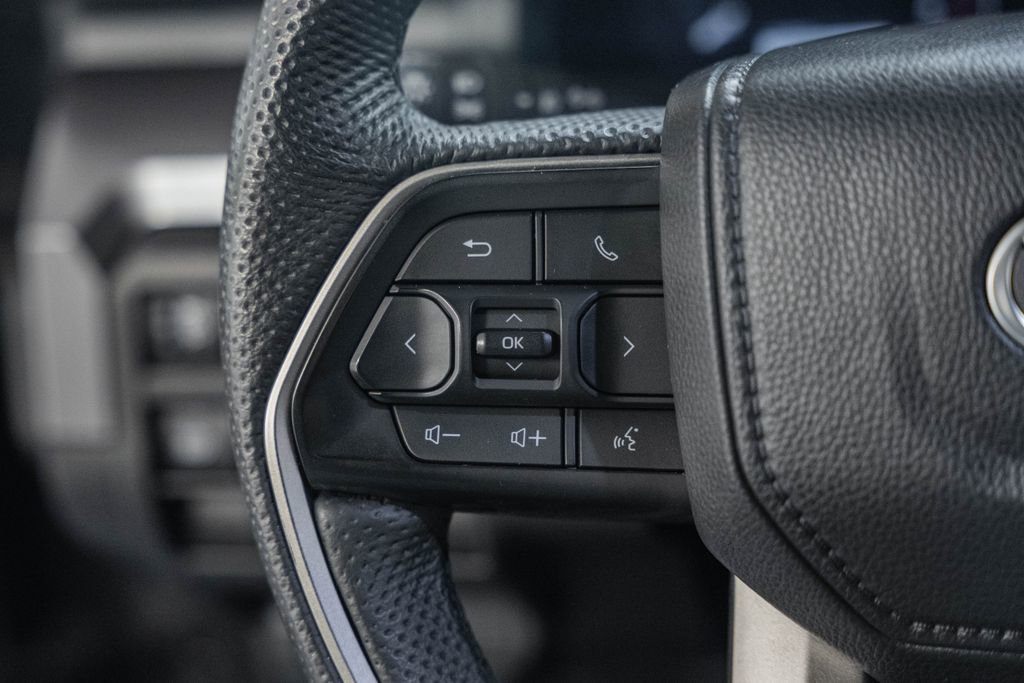 Used 2025 Toyota Tacoma TRD Sport AWD/4WD image 39