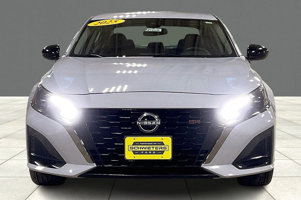 Used 2025 Nissan Altima 2.5 SR image 6