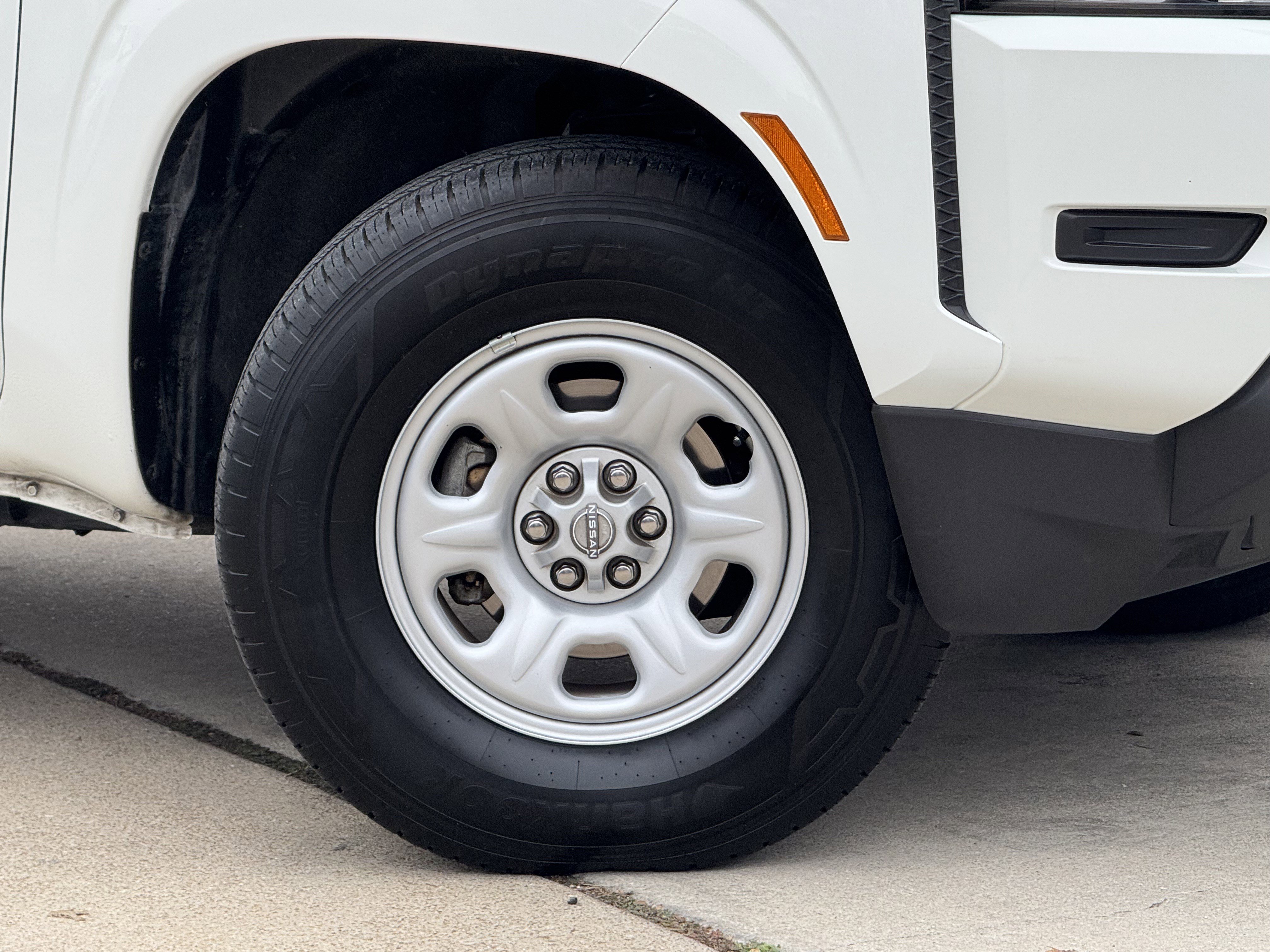 Used 2023 Nissan Frontier S image 3