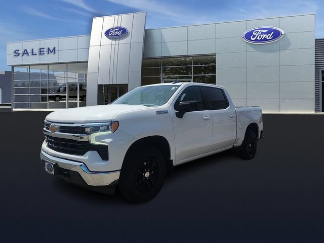 Used 2022 Chevrolet Silverado 1500 LT w/ Z71 Off-Road Package AWD/4WD image 6