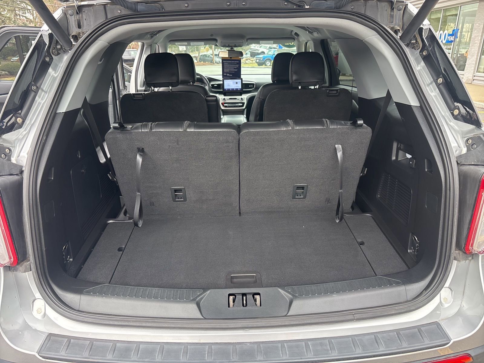 Certified 2021 Ford Explorer XLT w/ Equipment Group 202A image 45