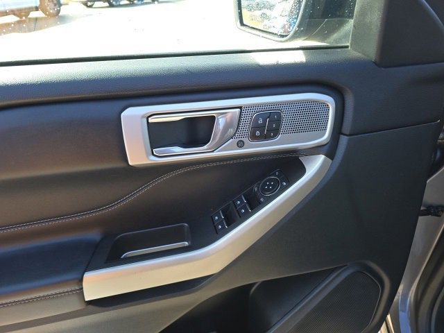 Certified 2021 Ford Explorer Limited w/ Hybrid Equipment Group 310A image 12