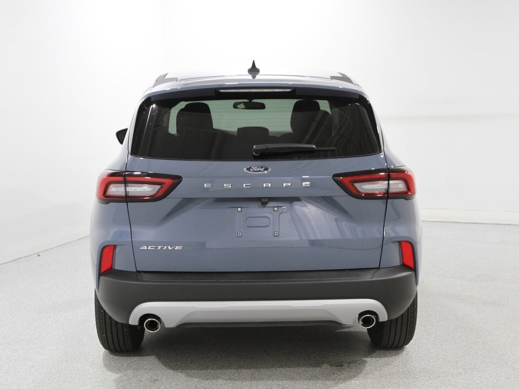 Certified 2025 Ford Escape Active w/ Cold Weather Package image 3
