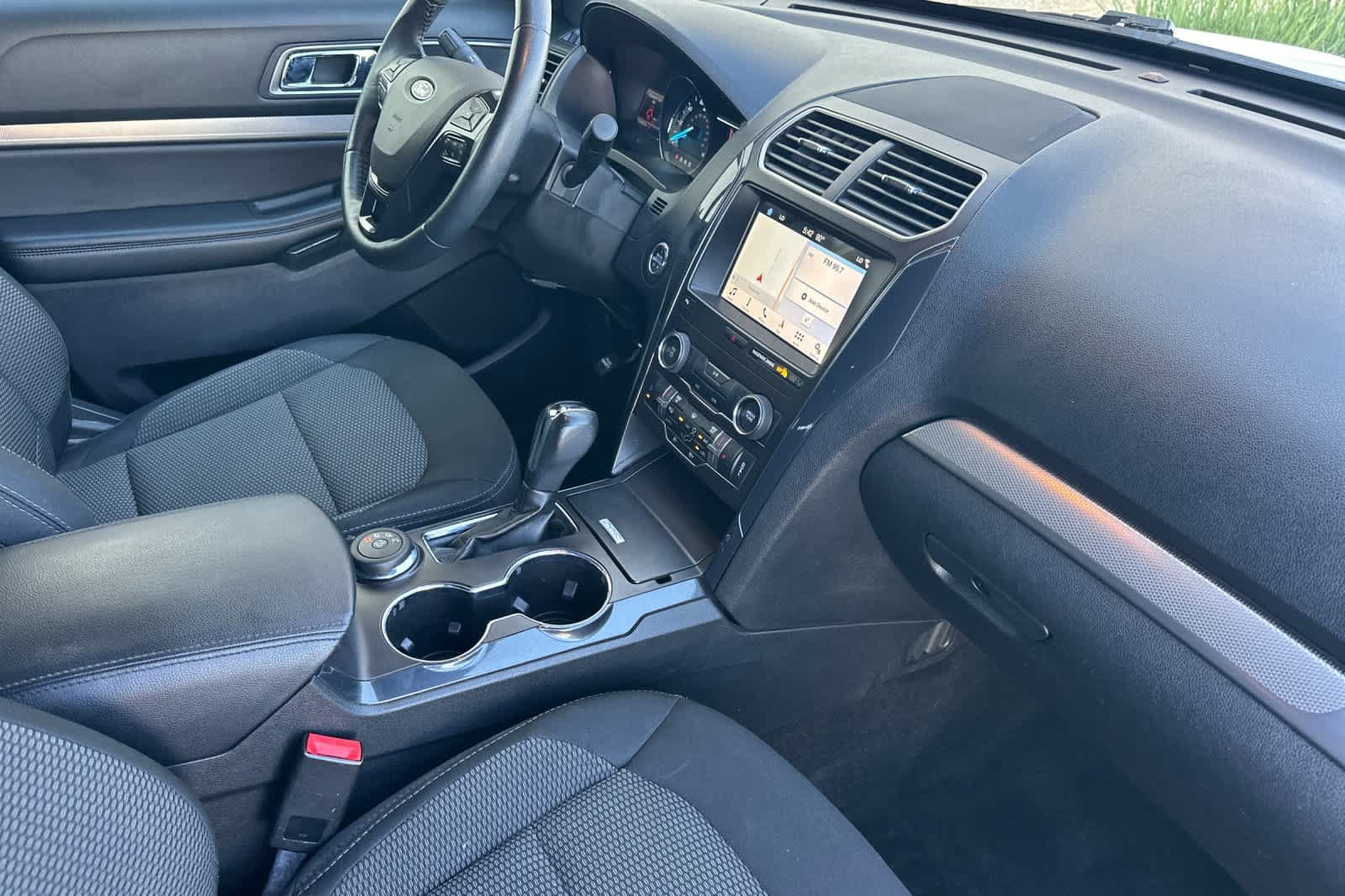 Certified 2019 Ford Explorer XLT w/ Equipment Group 201A AWD/4WD image 17
