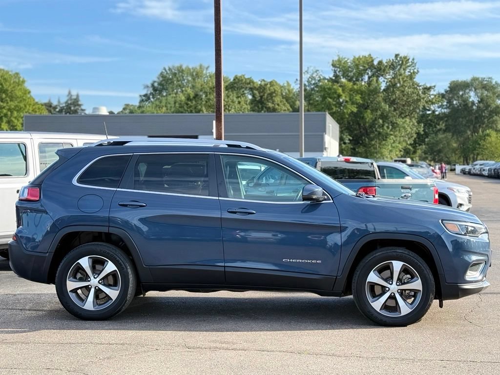 Used 2020 Jeep Cherokee Limited AWD/4WD image 30