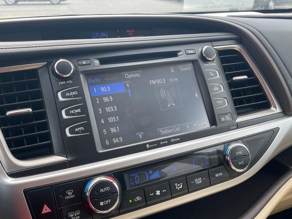 Used 2019 Toyota Highlander XLE AWD/4WD image 36