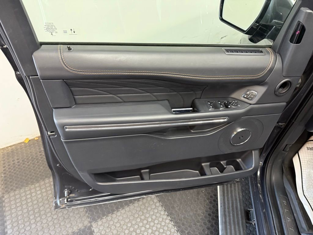 Certified 2023 Ford Expedition Platinum image 21