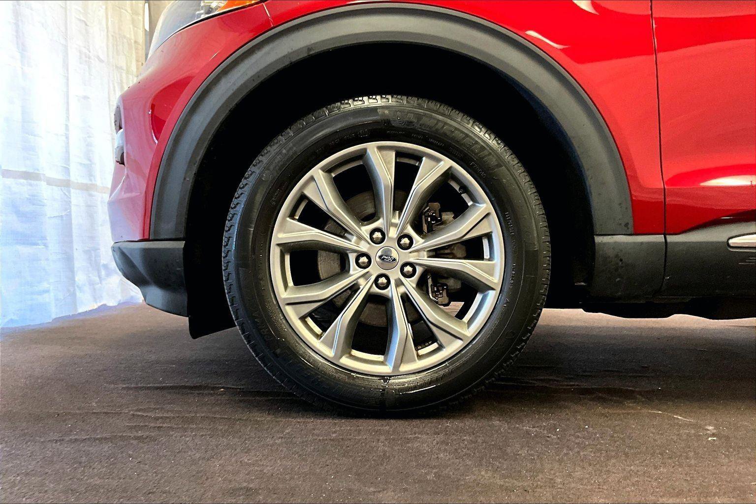 Certified 2020 Ford Explorer XLT w/ Equipment Group 202A image 8