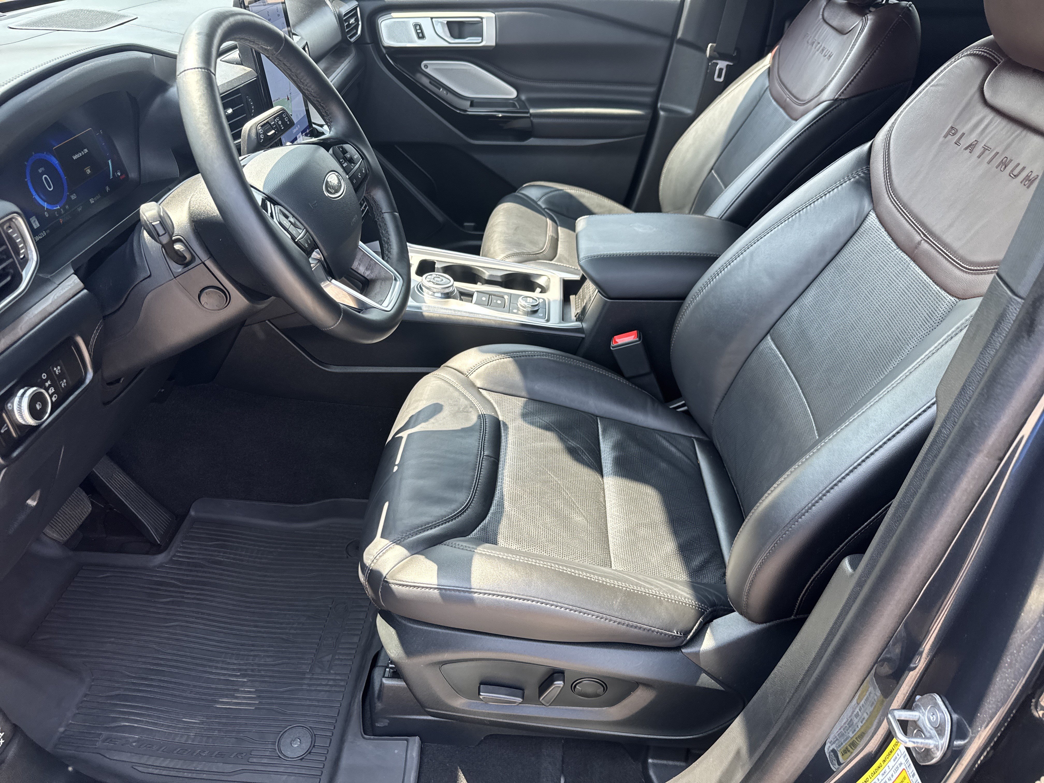 Certified 2023 Ford Explorer Platinum w/ Technology Package AWD/4WD image 10