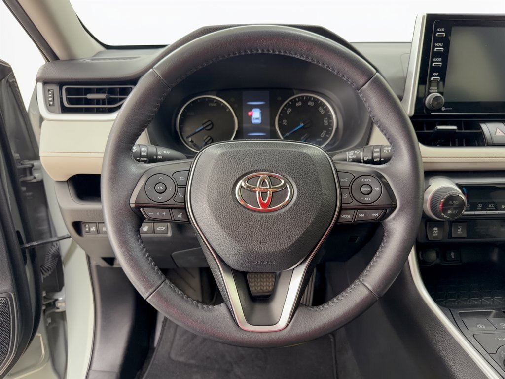 Used 2021 Toyota RAV4 XLE w/ Convenience Package AWD/4WD image 10