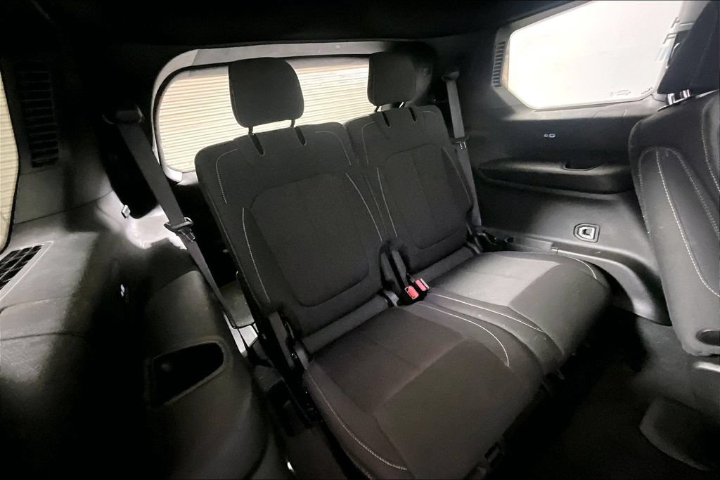 Used 2024 Jeep Grand Cherokee L Laredo w/ Luxury Tech Group I AWD/4WD image 23