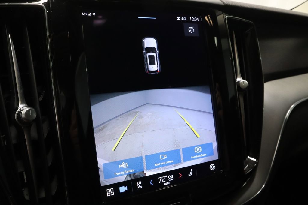 Used 2023 Volvo XC60 B5 Core AWD/4WD image 10