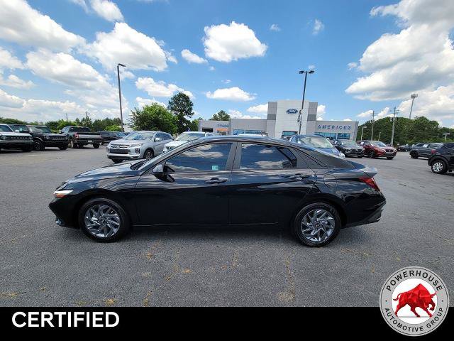 Used 2024 Hyundai Elantra SEL FWD image 3