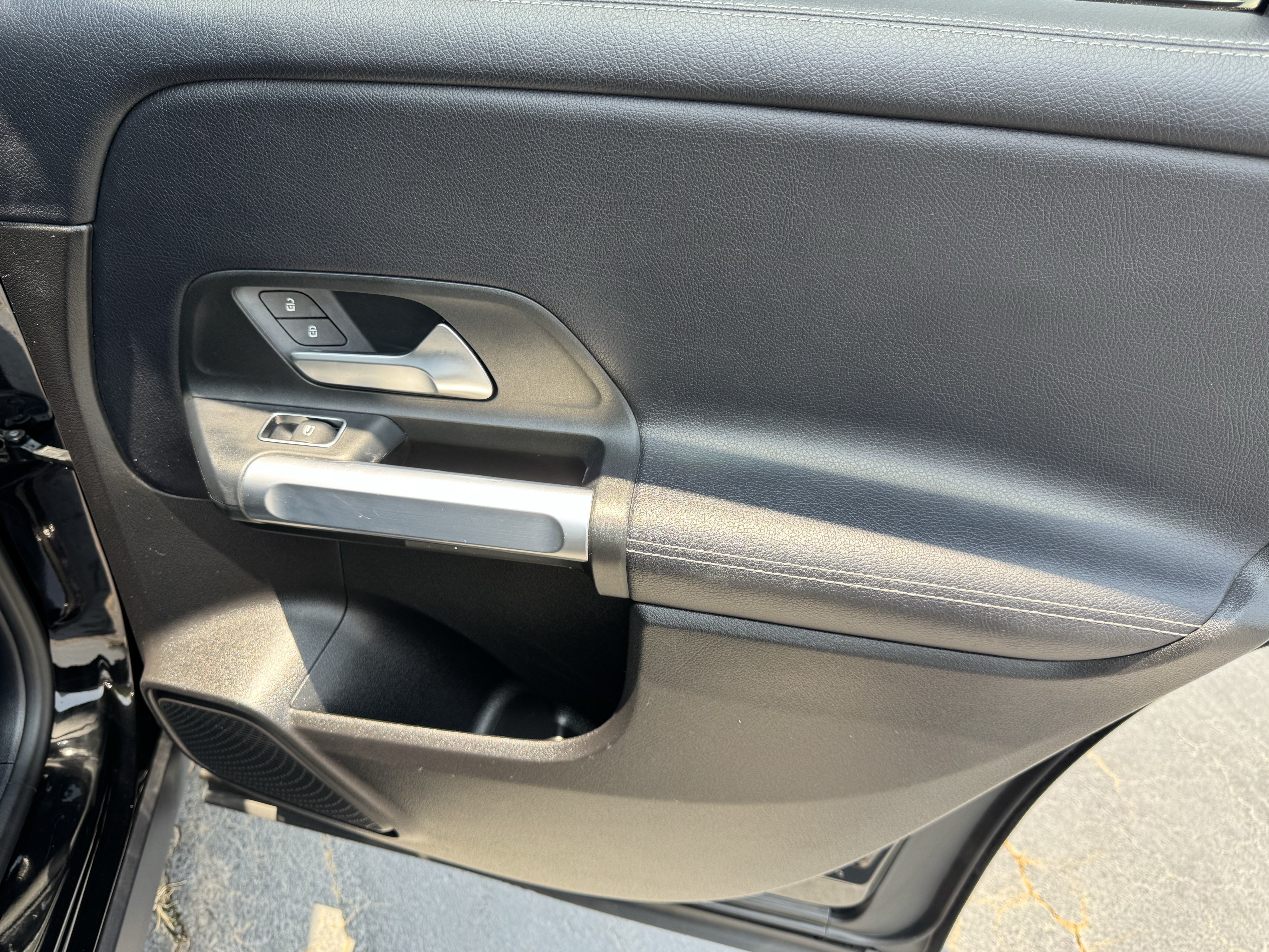 Used 2020 Mercedes-Benz GLB 250 4MATIC image 20