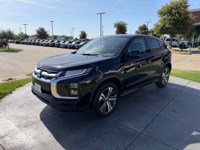 Used 2025 Mitsubishi Outlander Sport AWD image 3