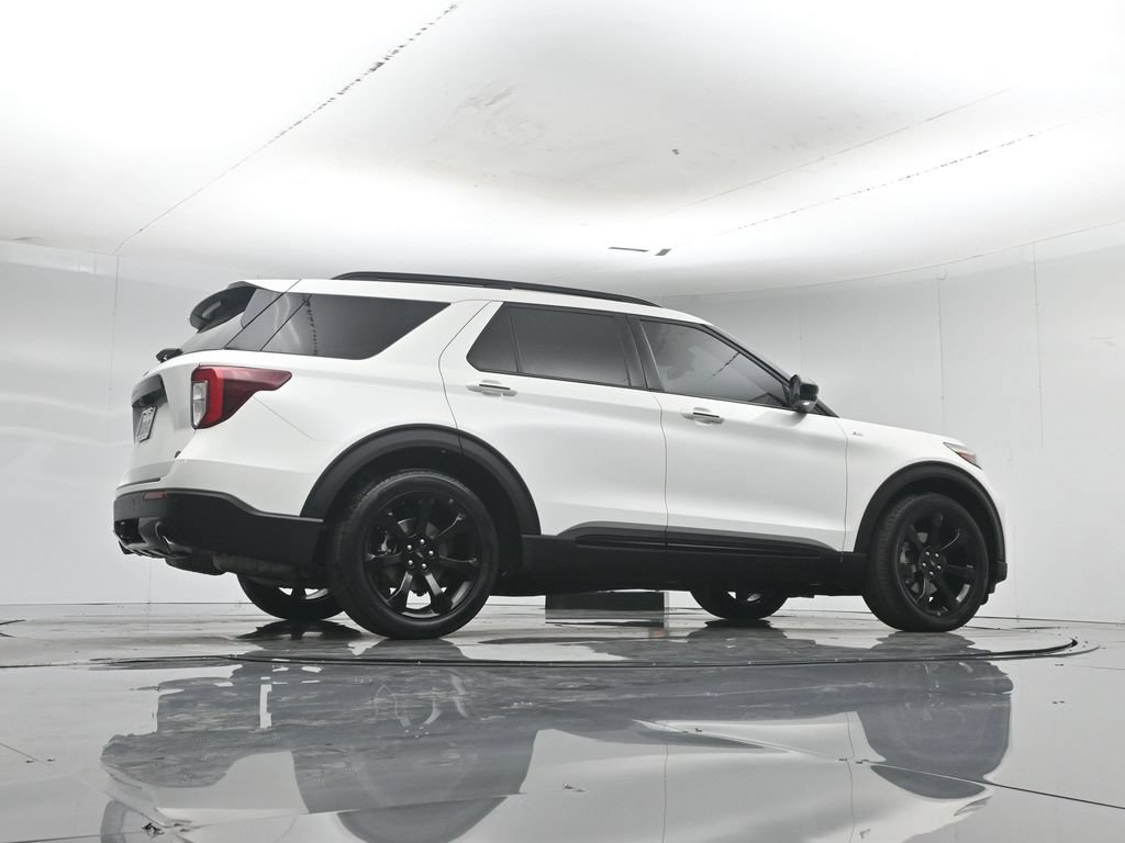 Certified 2024 Ford Explorer ST-Line w/ Class IV Trailer Tow Package RWD image 56