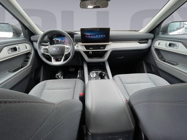 Certified 2025 Ford Explorer Active AWD/4WD image 12