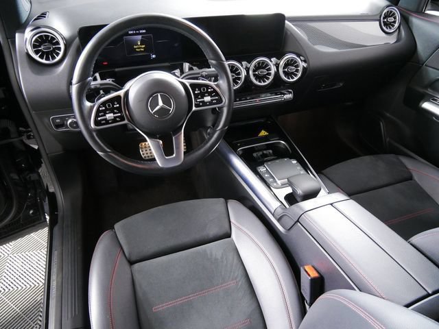 Used 2023 Mercedes-Benz GLA 250 4MATIC image 4