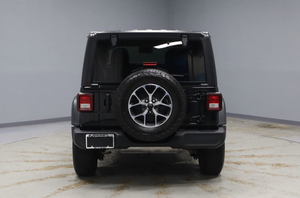 Used 2024 Jeep Wrangler Sport S image 4