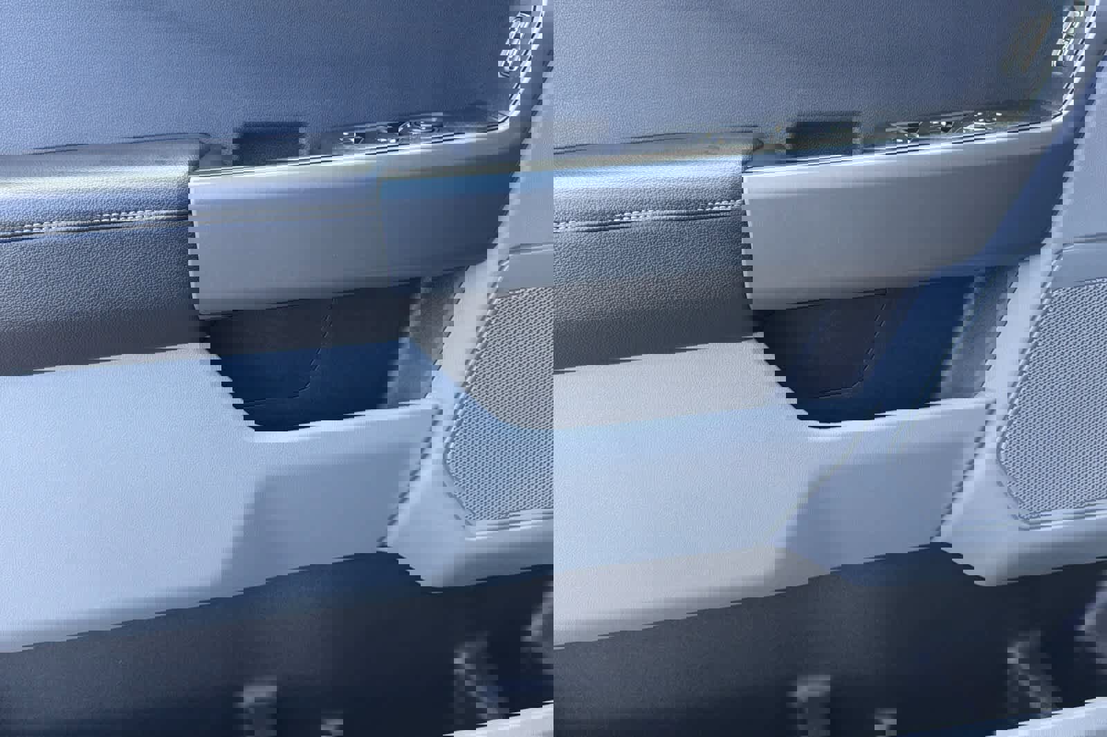 Certified 2025 Ford F250 XLT w/ FX4 Off-Road Package image 12