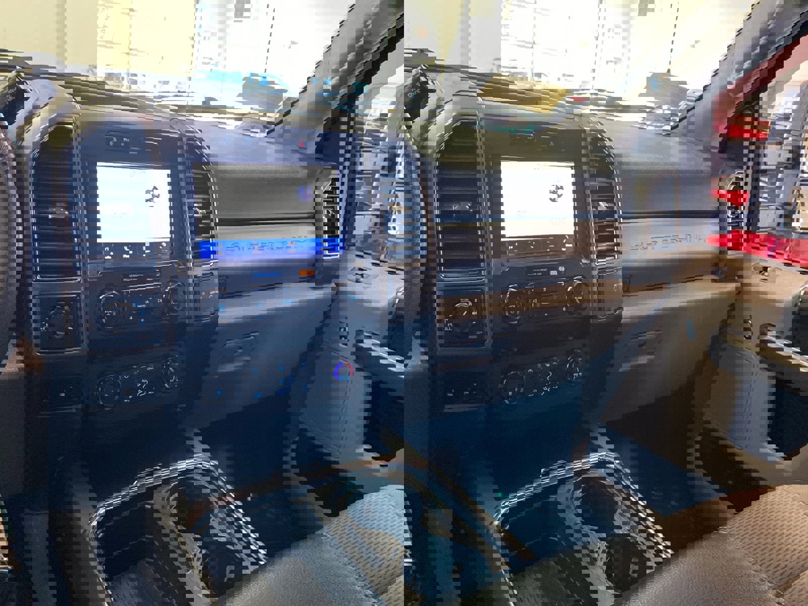 Certified 2022 Ford F350 XLT w/ XLT Value Package image 17