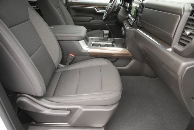 Used 2024 Chevrolet Silverado 1500 LT image 18