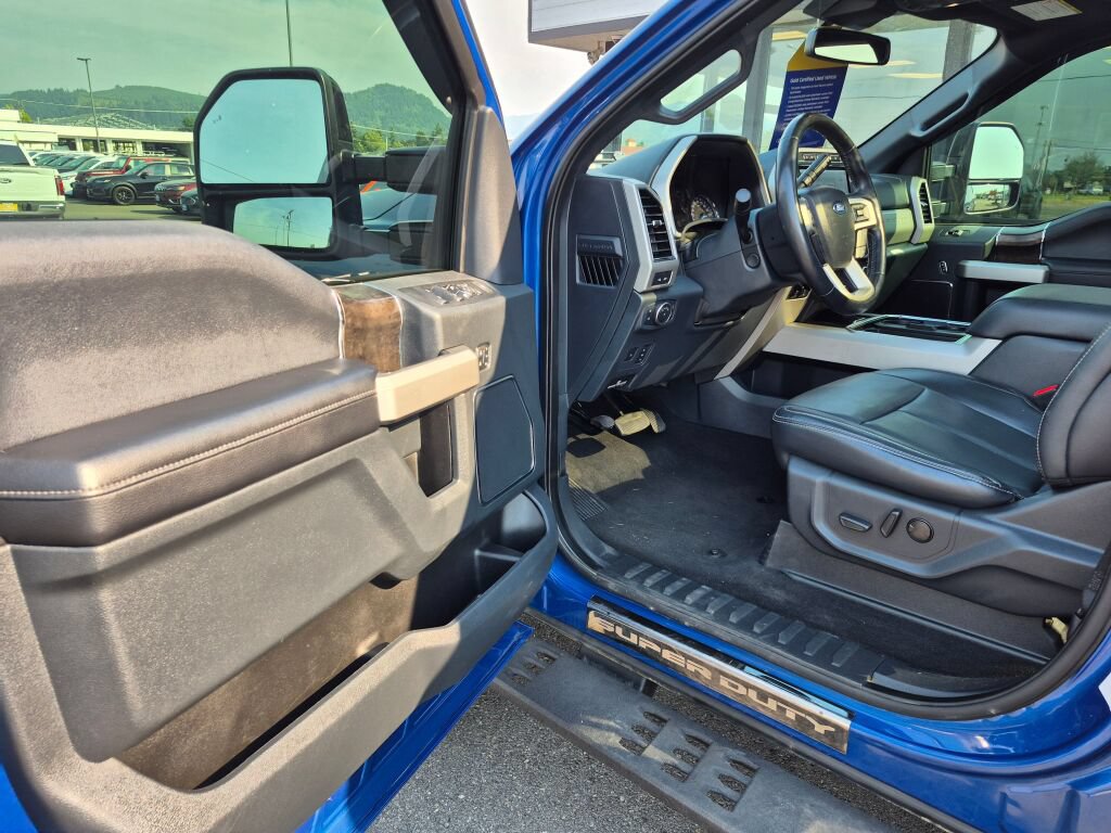 Certified 2022 Ford F350 Lariat w/ Tremor Off-Road Package AWD/4WD image 14