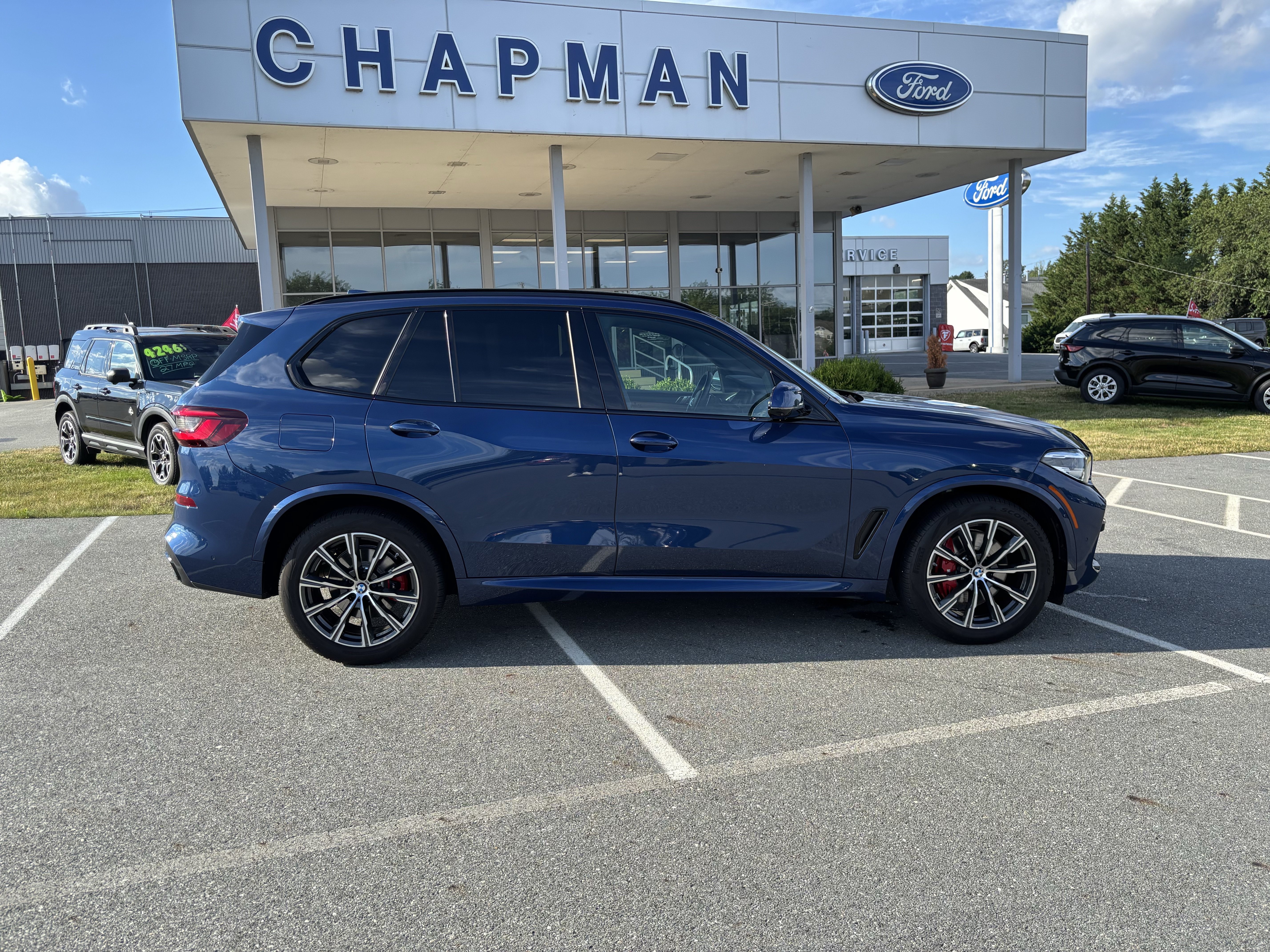 Used 2022 BMW X5 xDrive40i w/ M Sport Package AWD/4WD image 8