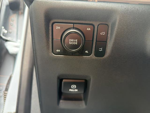 Certified 2025 Ford Expedition Active image 21