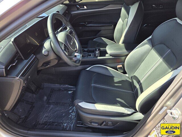 Used 2025 Kia K5 GT-Line w/ GT-Line Premium Package FWD image 11