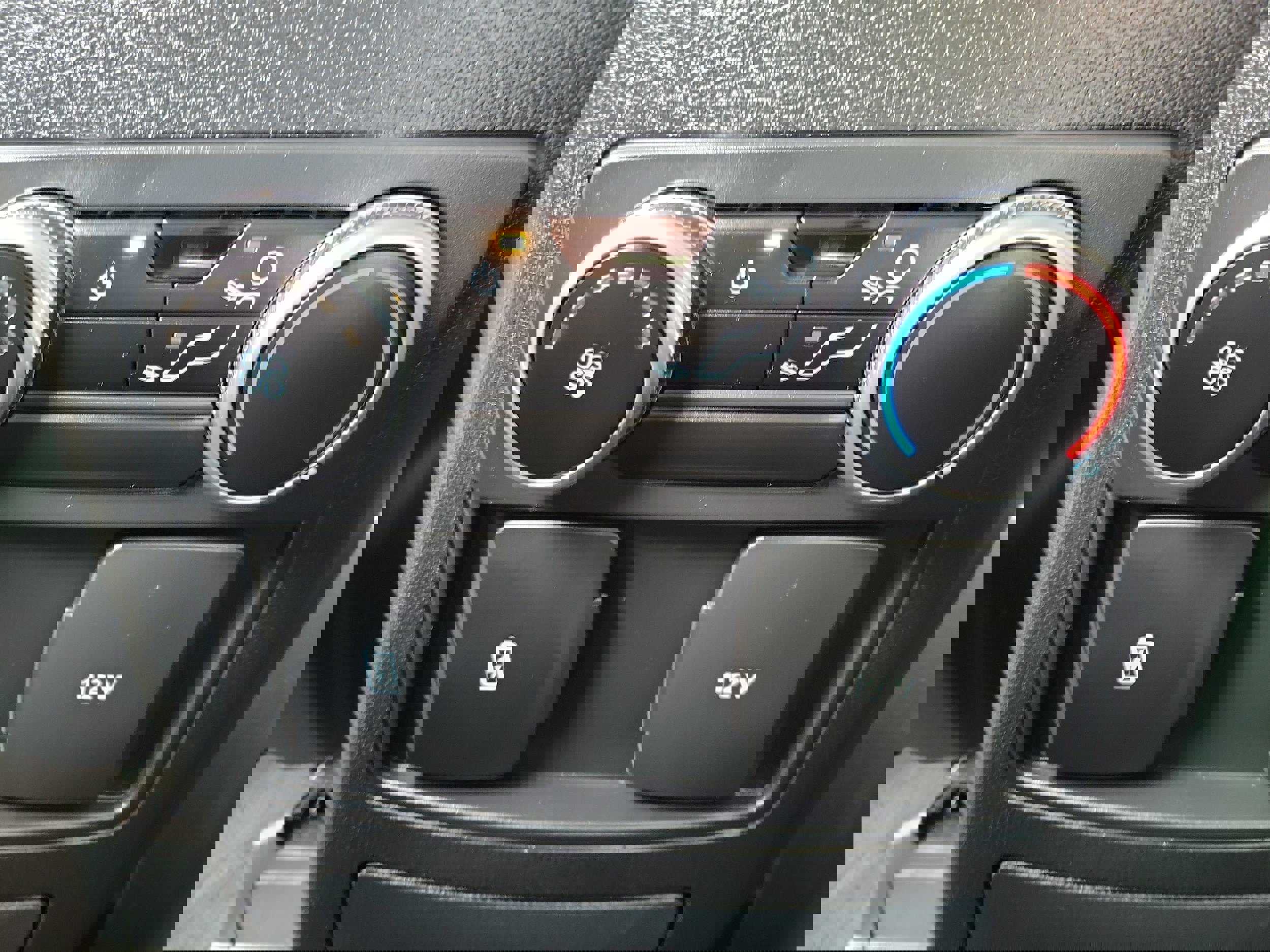 Certified 2023 Ford Explorer XLT w/ Equipment Group 202A image 18