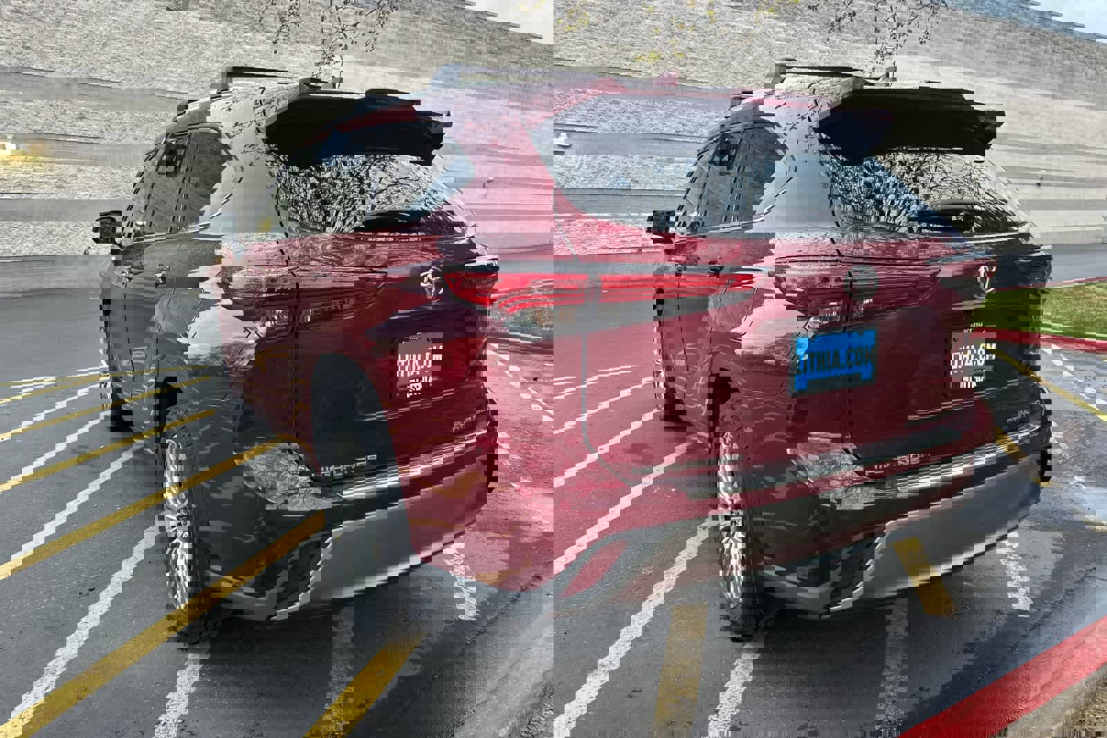 Used 2023 Toyota Highlander Platinum image 6