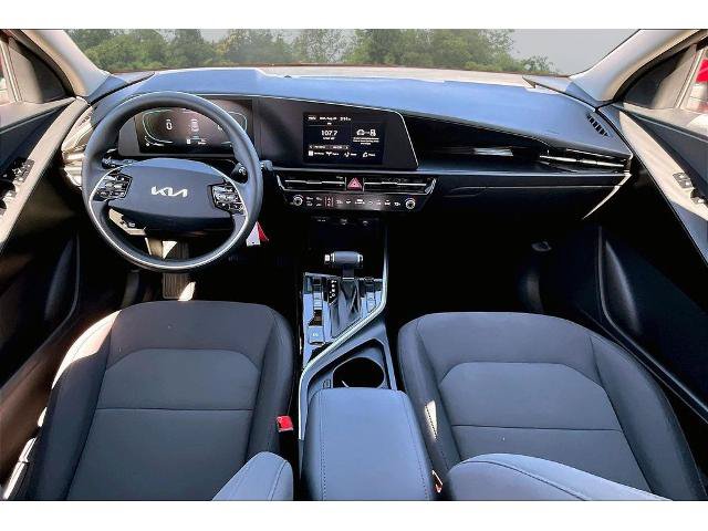 Used 2025 Kia Niro LX FWD image 7