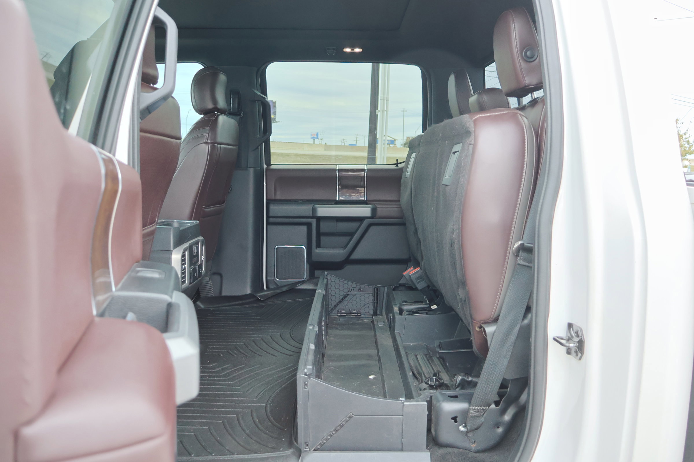 Certified 2017 Ford F250 Platinum w/ Platinum Ultimate Package image 33