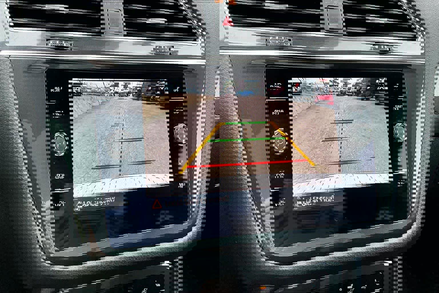 Used 2022 Volkswagen Tiguan SE image 29