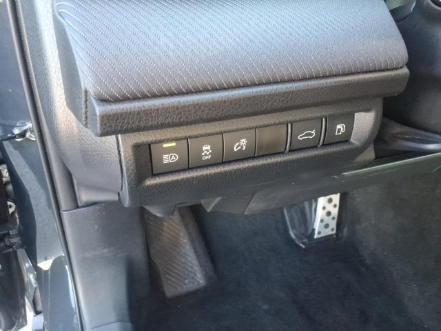 Used 2025 Toyota Camry SE FWD image 18