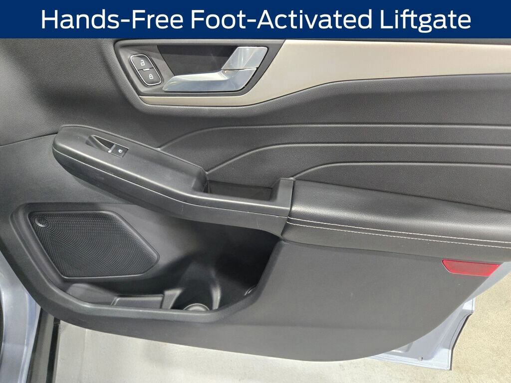 Certified 2022 Ford Escape SEL w/ Technology Package image 11