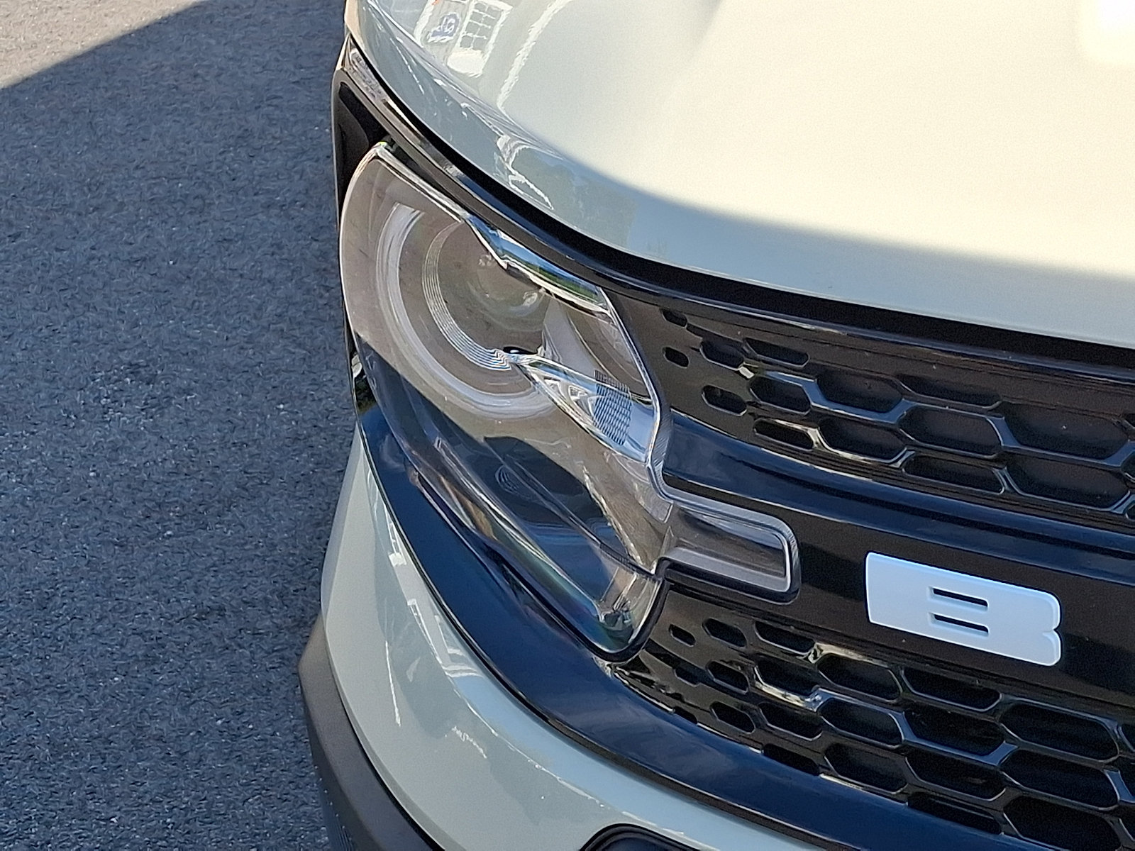 Certified 2025 Ford Bronco Sport Outer Banks w/ Outer Banks Tech Package+ AWD/4WD image 10