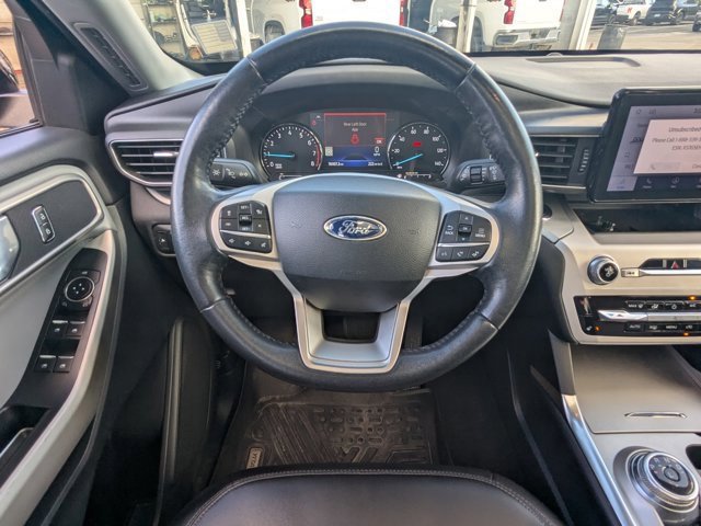 Certified 2022 Ford Explorer XLT w/ Equipment Group 202A image 18