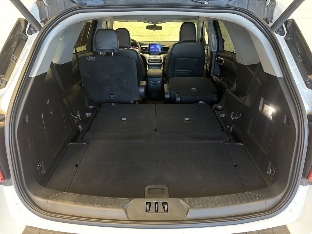 Certified 2023 Ford Explorer XLT w/ Equipment Group 202A image 9