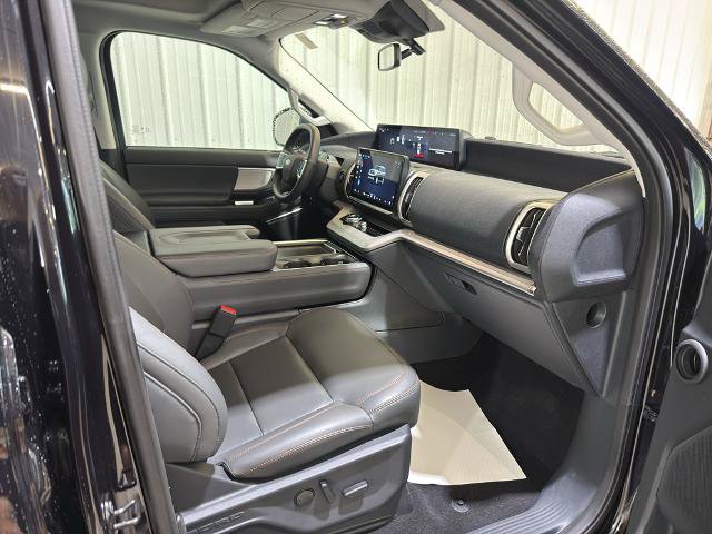 Certified 2025 Ford Expedition Active AWD/4WD image 30