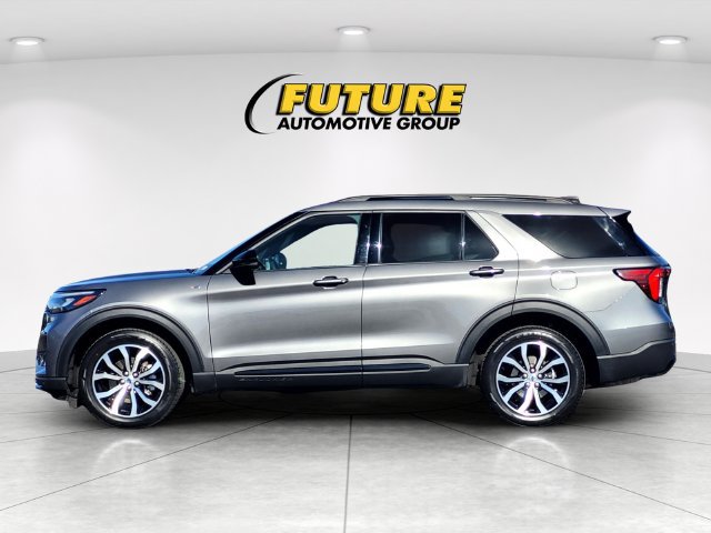 Certified 2025 Ford Explorer ST-Line AWD/4WD image 7