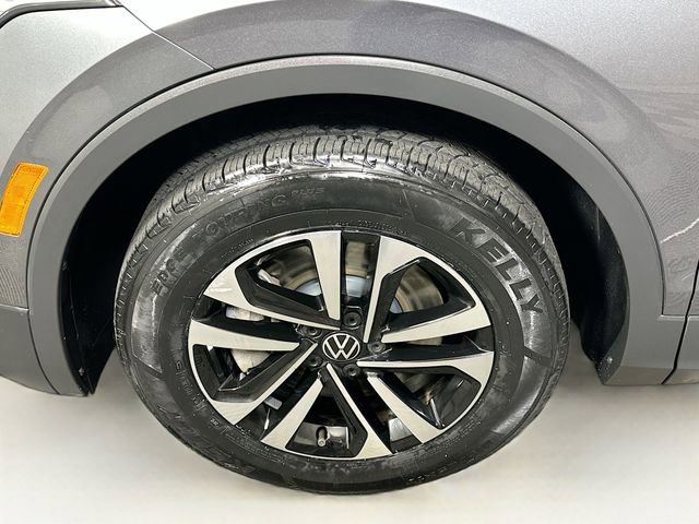 Used 2023 Volkswagen Tiguan S image 31
