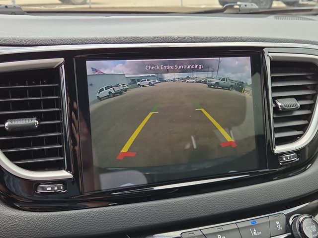 Used 2024 Chrysler Pacifica Touring-L FWD image 26